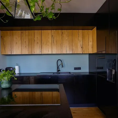 Lejlighed 2 Poziomowy -146 M2 *