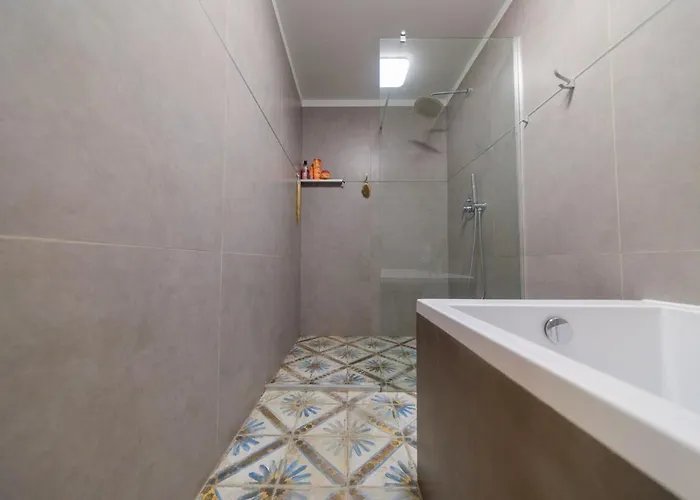 2 Poziomowy -146 M2 * פוזנן